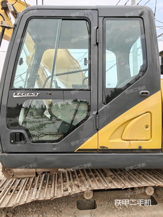 驾驶室正侧(驾驶室部分) 驾驶室正侧(驾驶室部分)