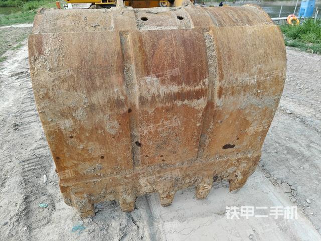 大臂整體?右側(cè)(工作和回轉(zhuǎn)裝置) 大臂整體?右側(cè)(工作和回轉(zhuǎn)裝置)