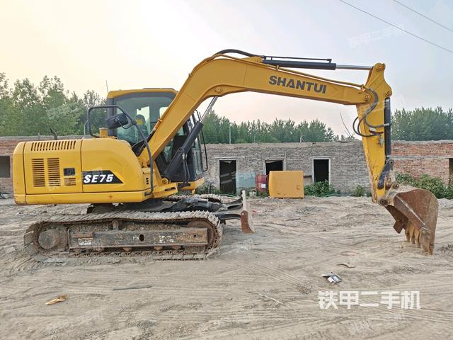 右后45(整機(jī)外觀) 右后45(整機(jī)外觀)