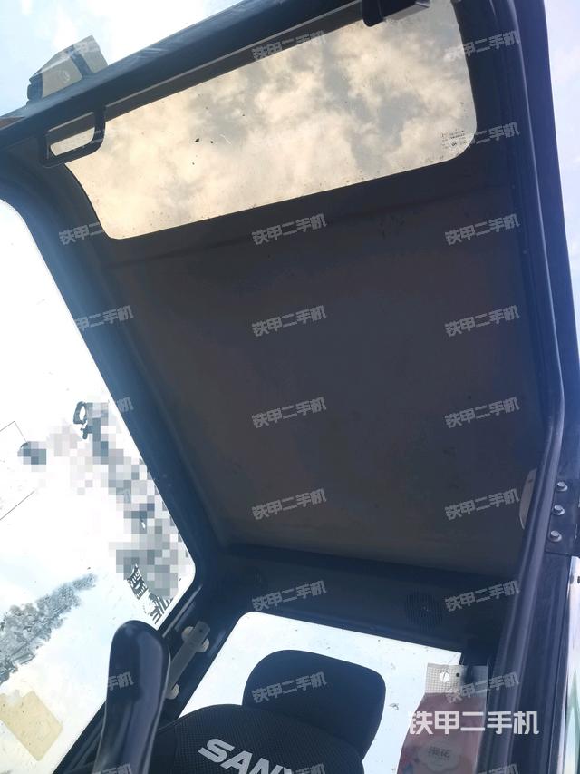 顶棚整体（驾驶室部分）