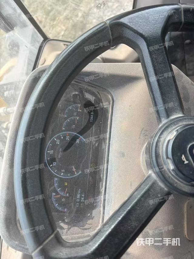 驾驶室操作台（整机外观及大件）