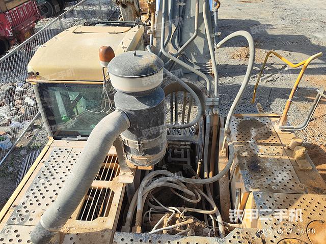 回转马达和主控阀（整机外观）