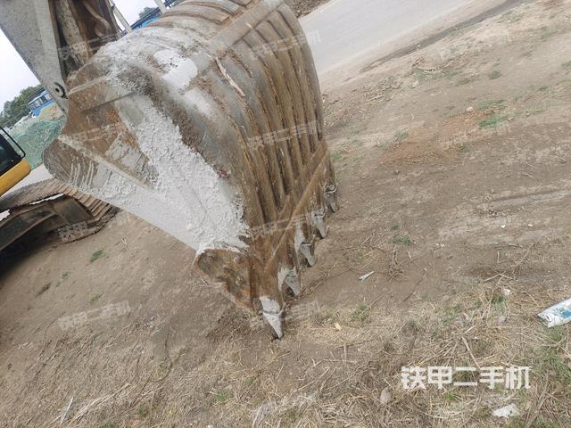 小臂整體左后(工作和回轉(zhuǎn)裝置) 小臂整體左后(工作和回轉(zhuǎn)裝置)