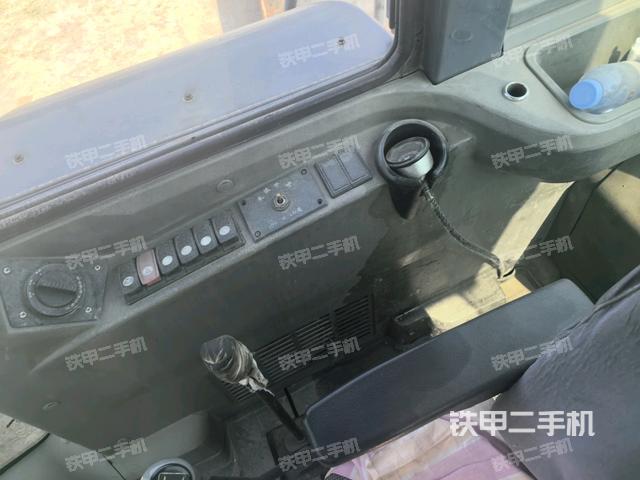 小時表里程數(shù)(駕駛室部分) 小時表里程數(shù)(駕駛室部分)