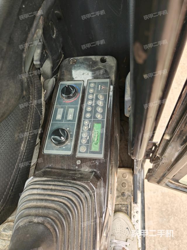 顯示屏?(駕駛室部分) 顯示屏?(駕駛室部分)
