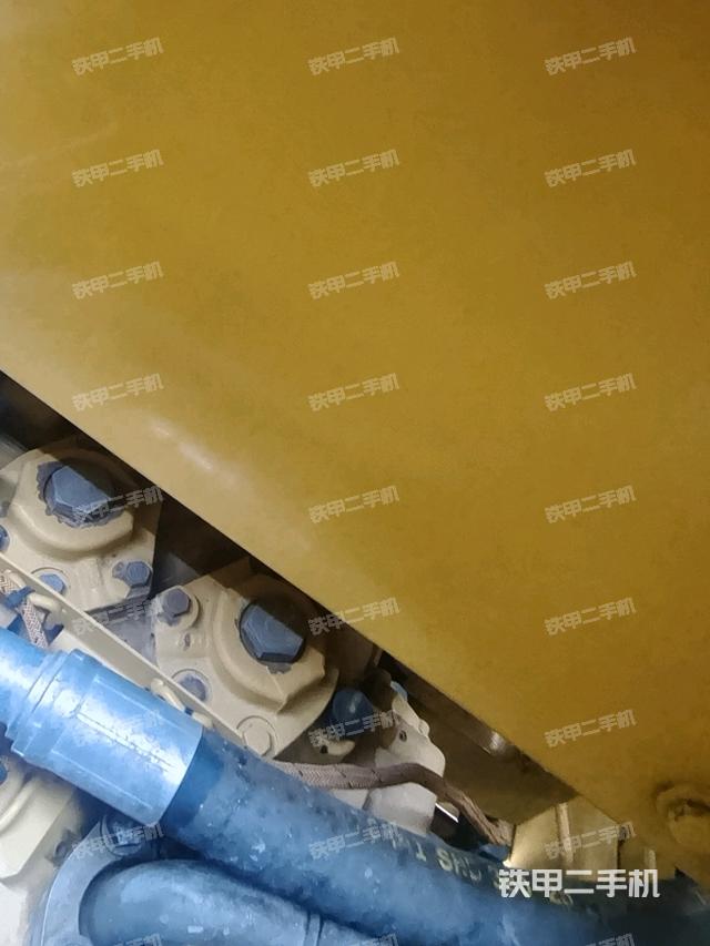 液壓泵斜45?右(大件艙室) 液壓泵斜45?右(大件艙室)