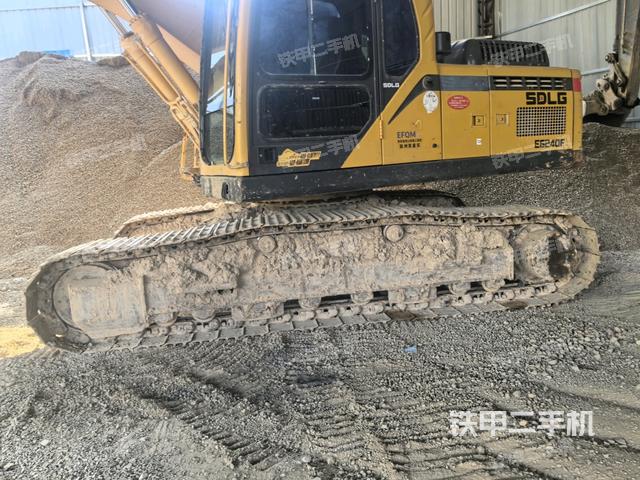 左侧履带整体 （行走机构）