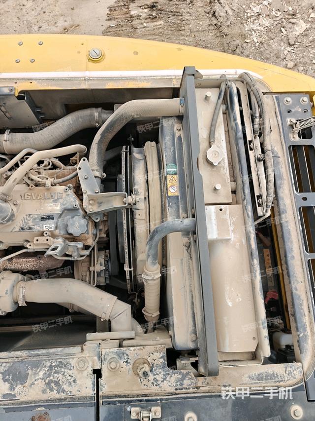 水箱+风扇特写(上车部件) 水箱+风扇特写(上车部件)