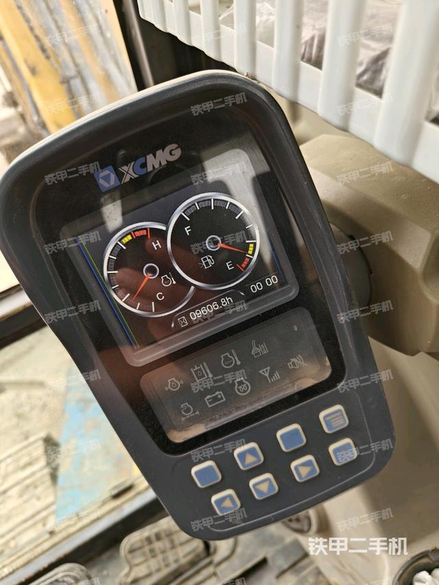 頂棚整體(駕駛室部分) 頂棚整體(駕駛室部分)