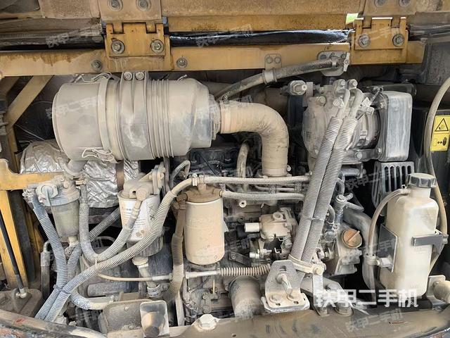 發(fā)動(dòng)機(jī)整體俯視(整機(jī)外觀) 發(fā)動(dòng)機(jī)整體俯視(整機(jī)外觀)