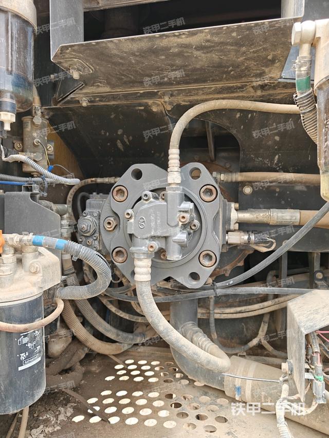 液压泵室(大件舱室) 液压泵室(大件舱室)