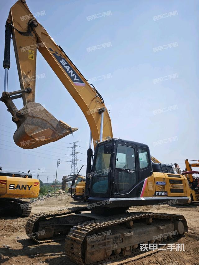三一重工SY245H挖掘機(jī)