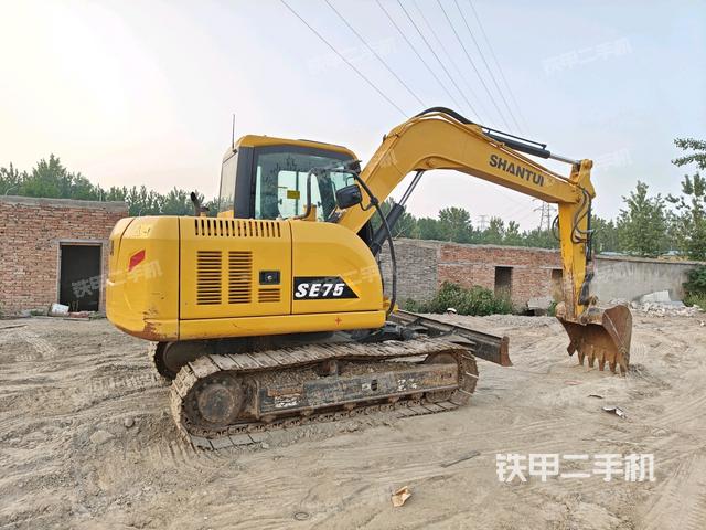右前45(整機(jī)外觀) 右前45(整機(jī)外觀)