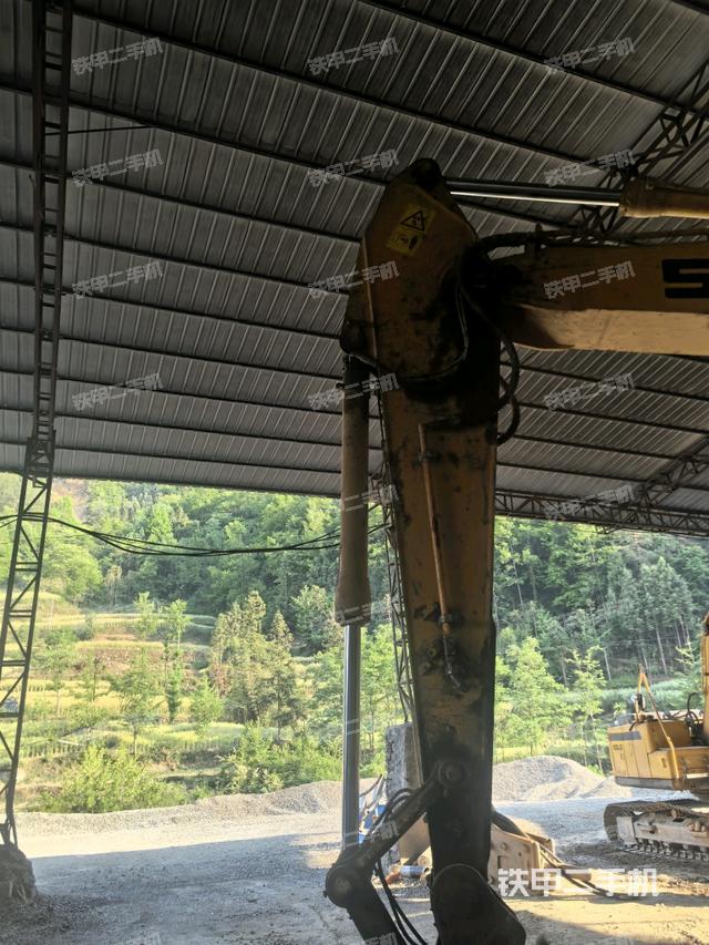 小臂整体左后（工作和回转装置）