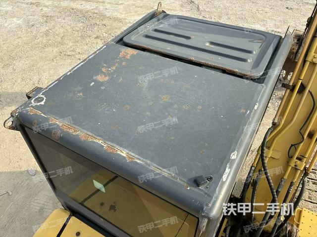 駕駛室頂部（整機(jī)外觀）