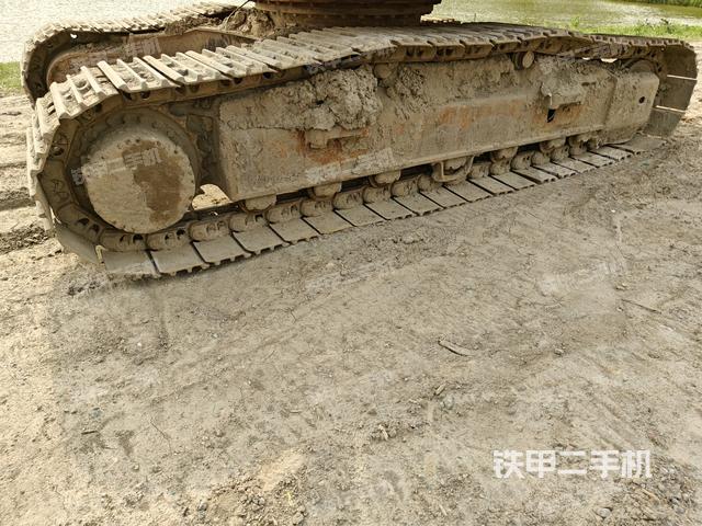 左導向輪(行走機構) 左導向輪(行走機構)