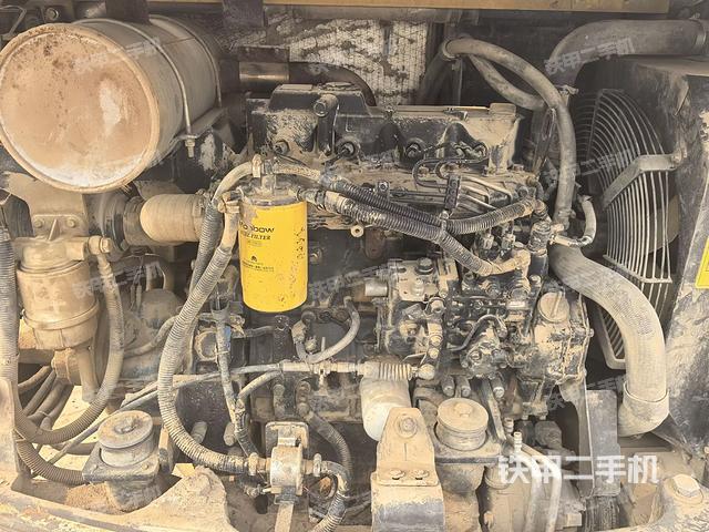 发动机整体俯视(整机外观) 发动机整体俯视(整机外观)