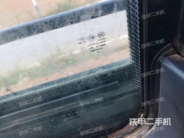 后窗玻璃角标（驾驶室部分）