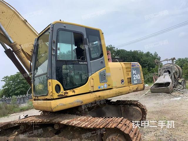 小松PC210-8挖掘機