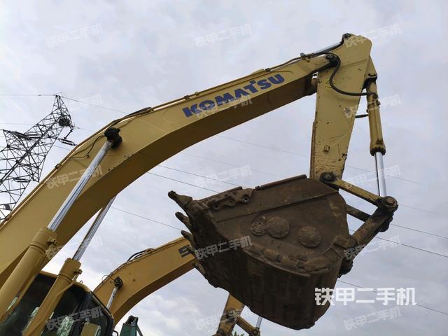 大臂整体 右侧(工作和回转装置) 大臂整体 右侧(工作和回转装置)