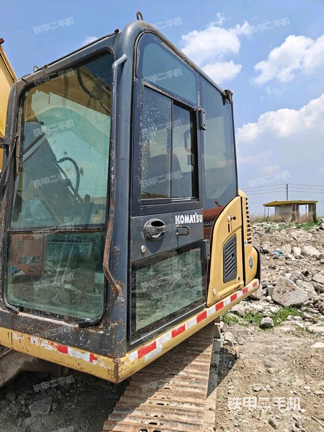 駕駛室整體（整機(jī)外觀）