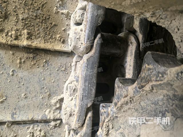 右驱动轮（行走机构）