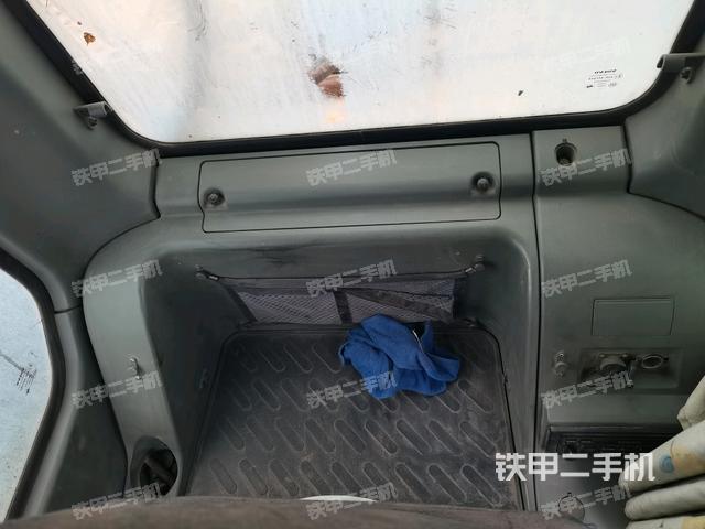 座椅后部(驾驶室部分) 座椅后部(驾驶室部分)