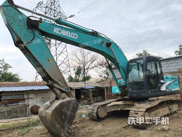 神鋼SK210LC-8挖掘機(jī)