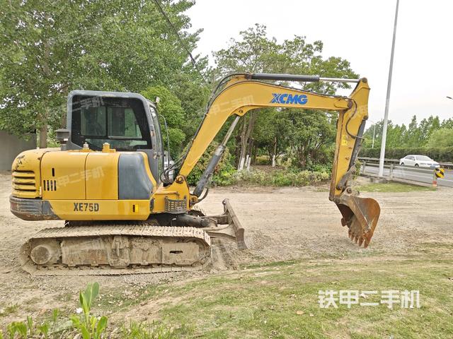 右前45(整機外觀) 右前45(整機外觀)