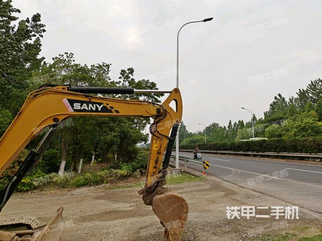 鏟斗45度(工作和回轉(zhuǎn)裝置) 鏟斗45度(工作和回轉(zhuǎn)裝置)