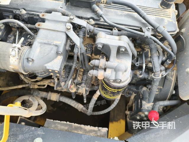 气门室盖螺丝特写(上车部件) 气门室盖螺丝特写(上车部件)