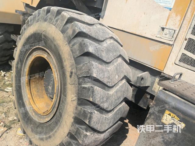 右后輪(行走機(jī)構(gòu)) 右后輪(行走機(jī)構(gòu))