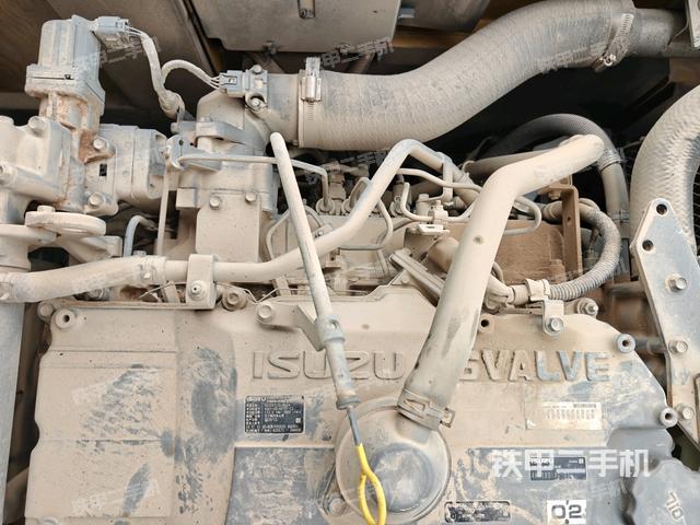 气门室盖螺丝特写(上车部件) 气门室盖螺丝特写(上车部件)