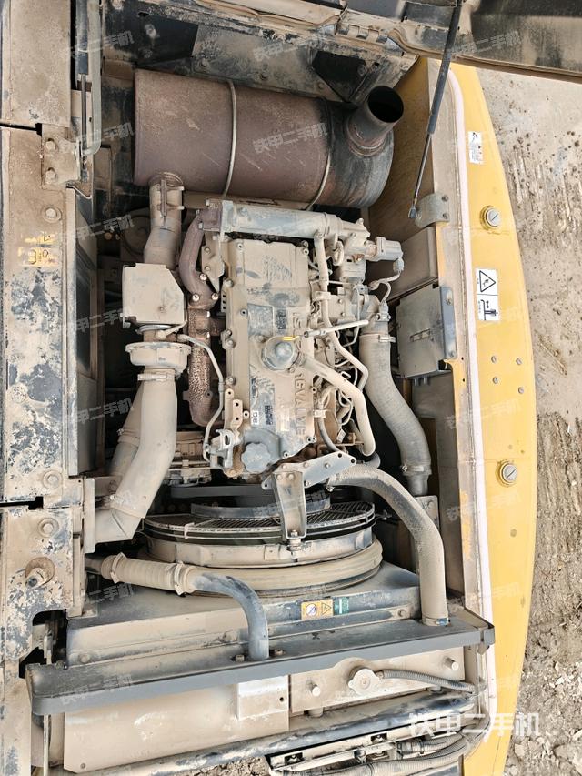 发动机室(上车部件) 发动机室(上车部件)