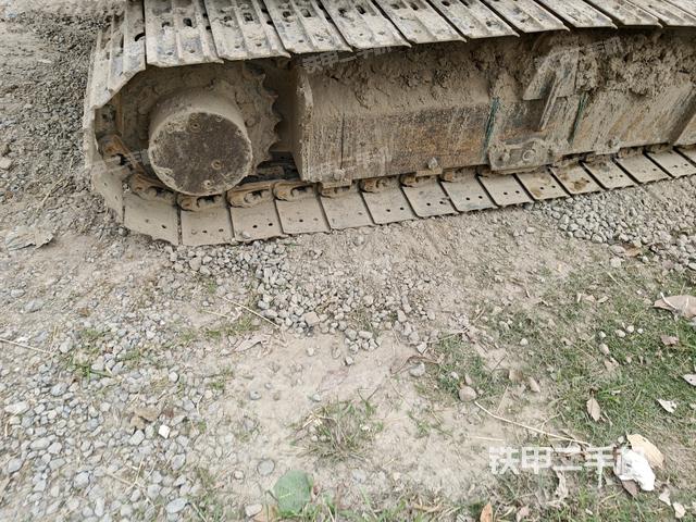 右側(cè)履帶整體?(行走機構(gòu)) 右側(cè)履帶整體?(行走機構(gòu))