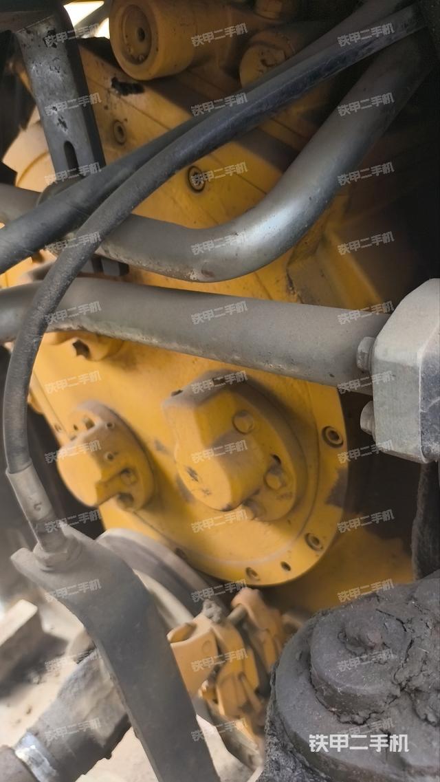 发动机右侧（整机外观及大件）