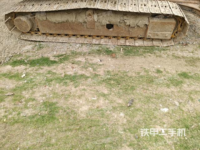 右側(cè)履帶整體?(行走機構(gòu)) 右側(cè)履帶整體?(行走機構(gòu))