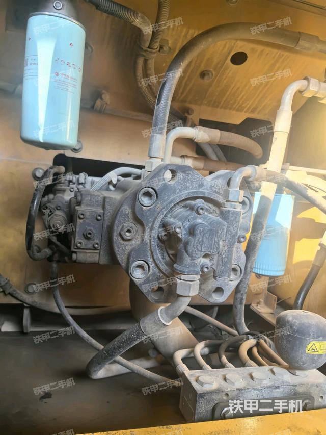 液压泵斜45 左（大件舱室）