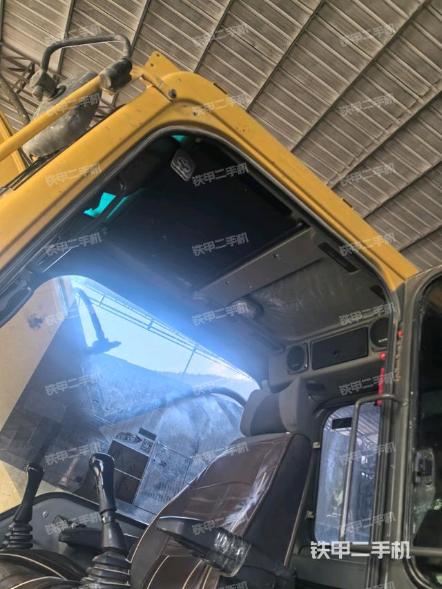 顶棚整体（驾驶室部分）