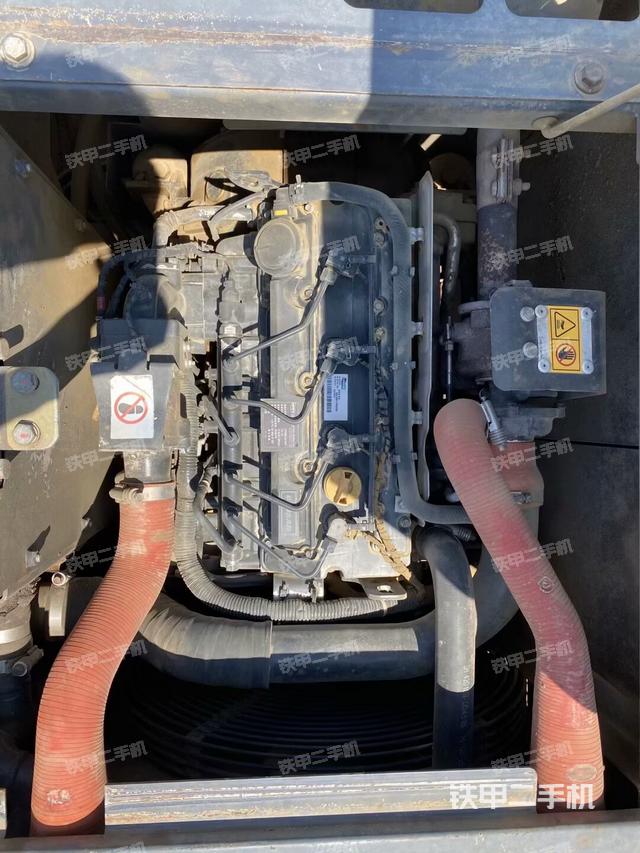 发动机整体俯视(整机外观) 发动机整体俯视(整机外观)