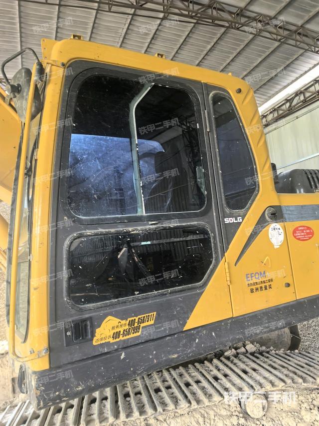 驾驶室正侧（驾驶室部分）