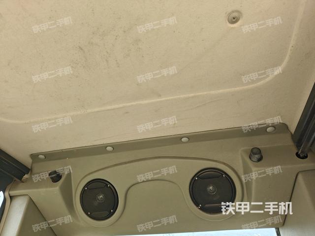 座椅右側控制臺/鑰匙門/油門/含右手柄(駕駛室部分) 座椅右側控制臺/鑰匙門/油門/含右手柄(駕駛室部分)