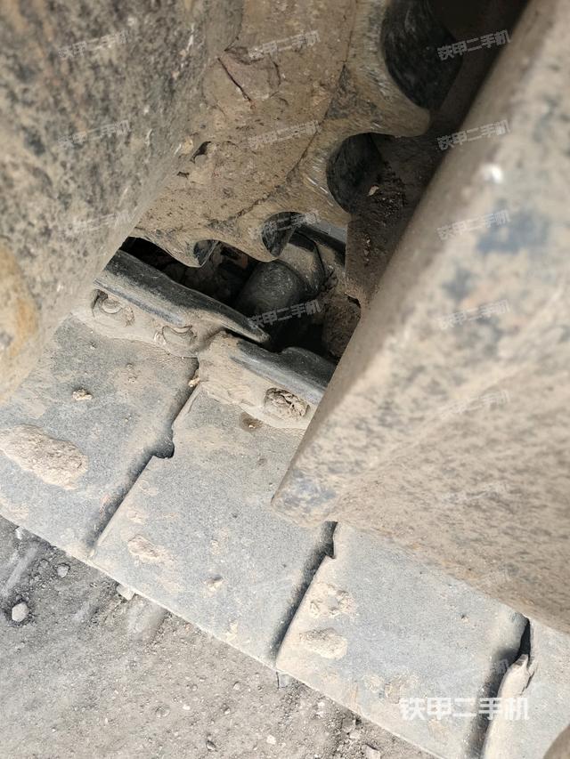 左側(cè)行走馬達蓋板(行走機構(gòu)) 左側(cè)行走馬達蓋板(行走機構(gòu))