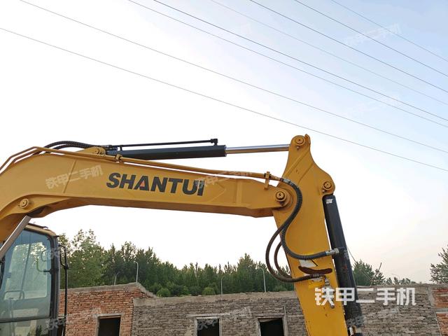 鏟斗右后整體(工作和回轉(zhuǎn)裝置) 鏟斗右后整體(工作和回轉(zhuǎn)裝置)