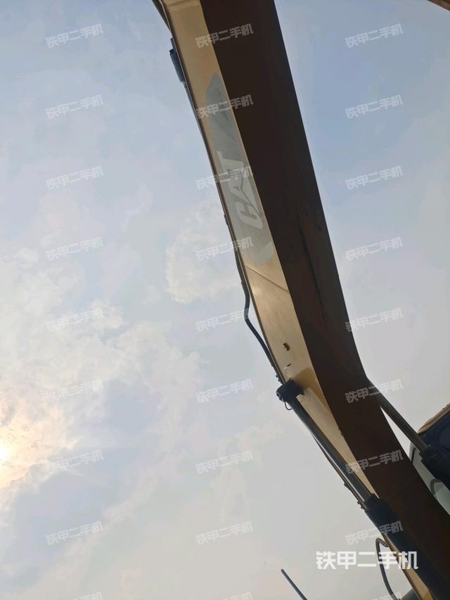 大臂根部?斜視(工作和回轉(zhuǎn)裝置) 大臂根部?斜視(工作和回轉(zhuǎn)裝置)