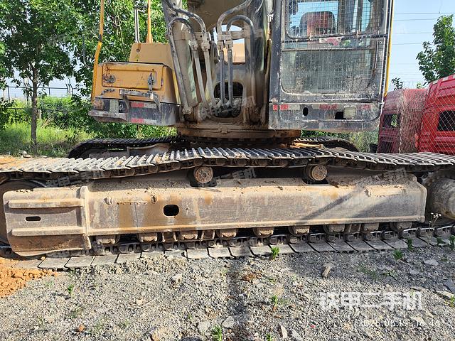 单侧履带整体（整机外观）