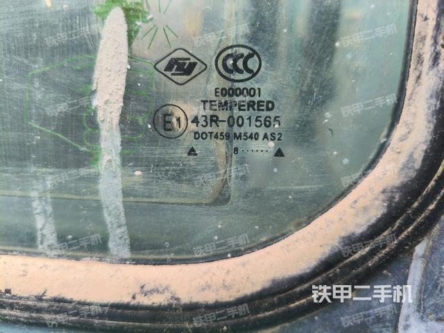 后窗玻璃角標(駕駛室部分) 后窗玻璃角標(駕駛室部分)