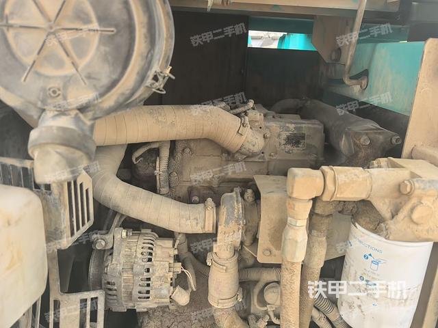 發(fā)動機(jī)整體俯視(整機(jī)外觀) 發(fā)動機(jī)整體俯視(整機(jī)外觀)