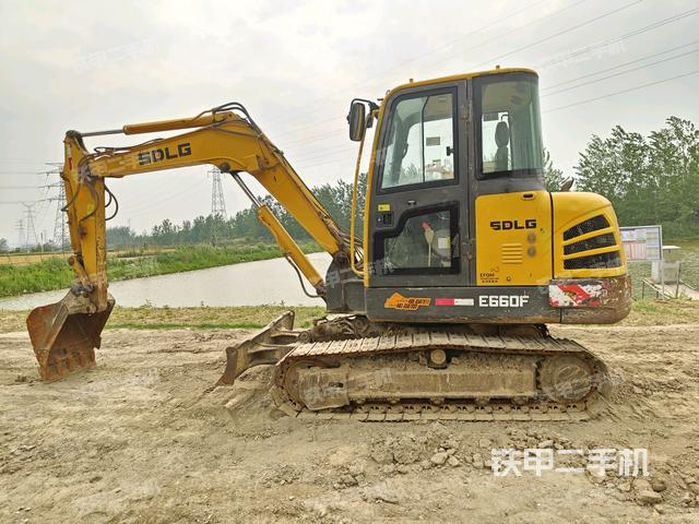 山東臨工E660F挖掘機