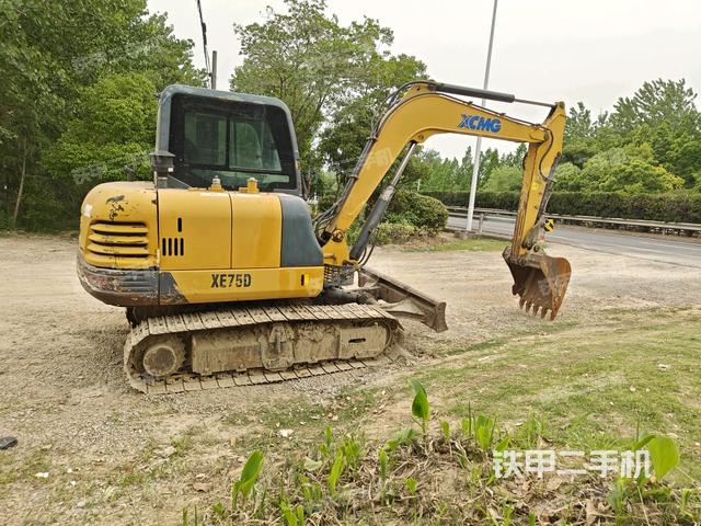 右后45(整機外觀) 右后45(整機外觀)